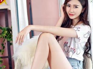 Feilin嗲囡囡 - 最love的画面，图库中的SiByl李思宁和棉袜，着实吸睛。