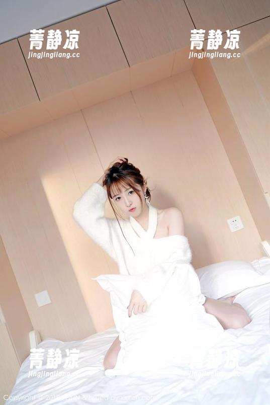 Feilin嗲囡囡 - 萌琪琪Irene的水手服写真集：我看了觉得，咳咳，可以下载吗？