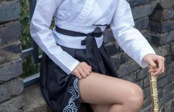 MSLASS梦丝女神 - 玥玥的高清泳池派对合集，泳圈都快变成她的第二个家了