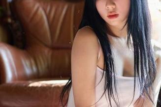 MyuA(뮤아)的运动私房美图，藏着几许悬念和小心思。