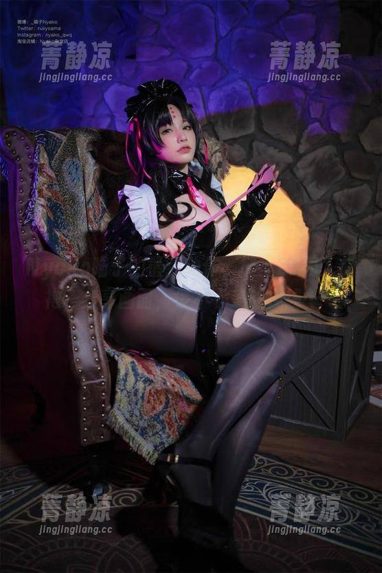 Nyako喵子 Nyako喵子的最新动作,披上2B同人旗袍,分享画面,停不下来的视线……