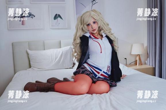 PuyPuyChan 最新写真集,PuyPuyChan学姐把“课本”变成“范本”,你的手机准备好了吗?