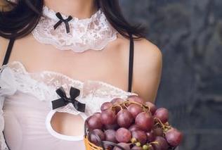 TouTiao头条女神 - 李丽莎又来了！最新职业装套图，办公室也能时髦。