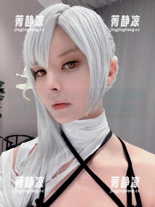 Vinnegal这波瑜伽作品，我差点儿被她的柔韧性迷住，哇，惹人遐想的角度！