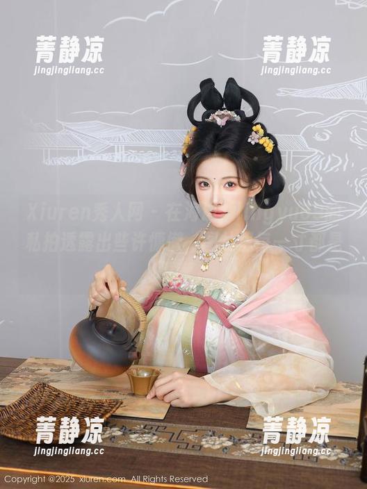 Xiuren秀人网 - 在海边，lingyu69的私拍透露出些许慵懒，图片里每一寸都是惬意。