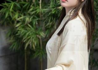 Xiuren秀人网 - 免费合集：王曼柔穿上制服，变身校园小天使，不想回家了