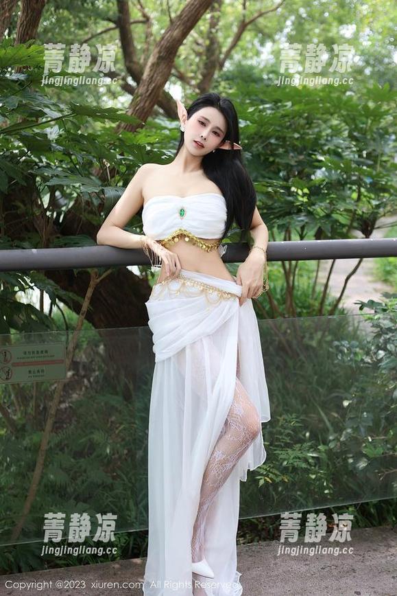 Xiuren秀人网 - 在这一组写真里，白琮瑗的妹妹完全成为了资源的中心。