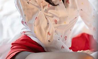 YouMi尤蜜荟 - 谭小灵的女仆写真：当角色与现实碰撞了