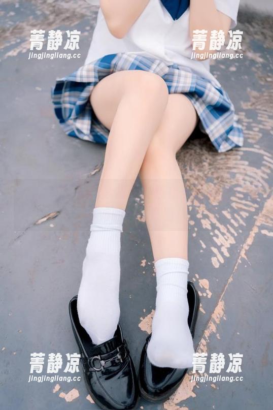usejan蓝蓝的高跟鞋，连袜子都觉得自愧不如的cos套图！