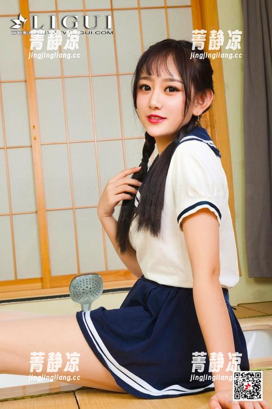 丽柜 - 心心女王的写真，纯粹是颠覆重审的权威演绎