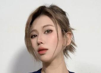 微密圈 - 偷偷在爽爽的照片里看乙醇子，圣诞福利太滑稽了！