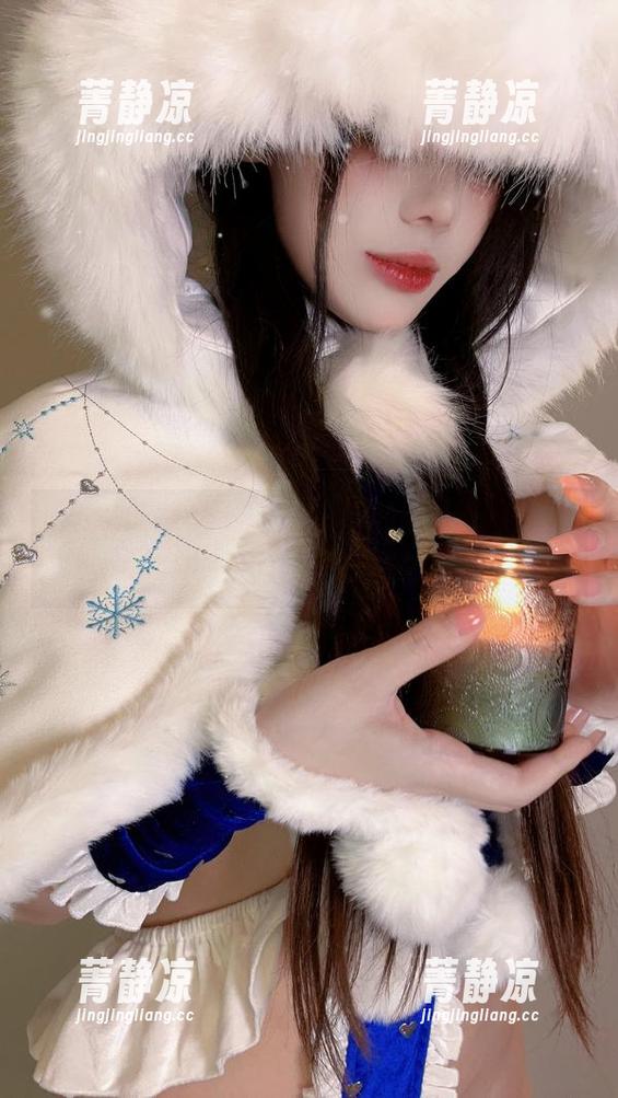 摆脱单调！九言在图库里的毛衣造型，每一幅高清都是一种新鲜的尝试。