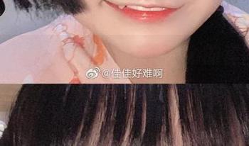 清纯与真实并存，佳佳酱ovo的套图让人不自觉想多想！