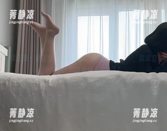 微密圈 - 最新分享：保守的二舅妈的“纯白”，就像空中的云，真的是没人能比了！