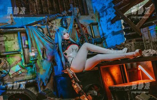 凛子酱的蛇喰梦子写真，合集里的每张都有种不明的挑逗