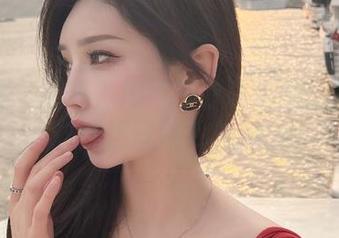微密圈 - 油亮？周妍希在高清图册里又把这意思玩得淋漓尽致