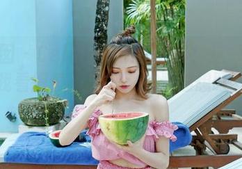 嗲囡囡 - Celina青妍的夏日：这一组照片让我看得停不下来，越看越想盯着原图！