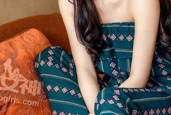 头条女神 - 白一晗免费体操服合集，让你眼睁睁看她的曲线——一言不发的优雅。