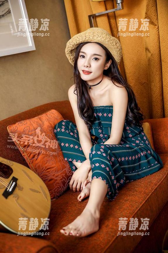 头条女神 - 白一晗免费体操服合集，让你眼睁睁看她的曲线——一言不发的优雅。