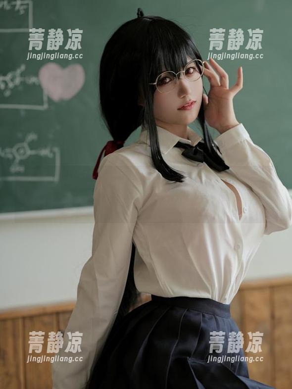 在小仓千代w的“甜点计划”里，你能找到一堆让人想入非非的资源和图集。