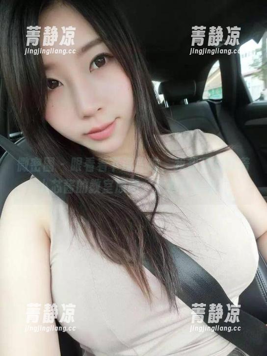微密圈 - 眼看着下课铃响，我却只想盯着小芯酱的教室原图，管他什么课。