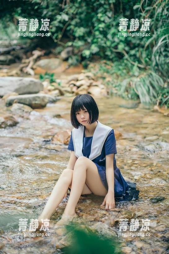 小野妹子w：可爱到青春发光的萝莉套图分享，真想抓住那一瞬。