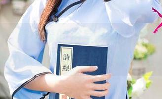 尤果网 - 周妍希的浴室探险，原图里竟藏着不被时间带走的日常精选。