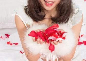 尤果网 - 田慕儿又来了，最新比基尼套图，亮点都是隐藏的。