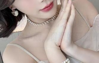 微密圈 - 存起来，徐莉芝的枣红裙+黑丝，图包不容小觑，资源好到想收藏！