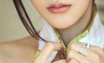推女郎 - 赵惟依私人博物馆里的黑色图集——太会挑衣服了吧？