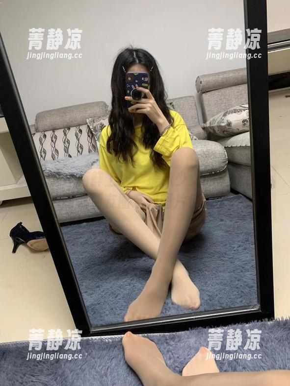 提袜少女 微密圈 - 新鲜上线!提袜少女的最新作品,微信朋友圈系列图片值得关注
