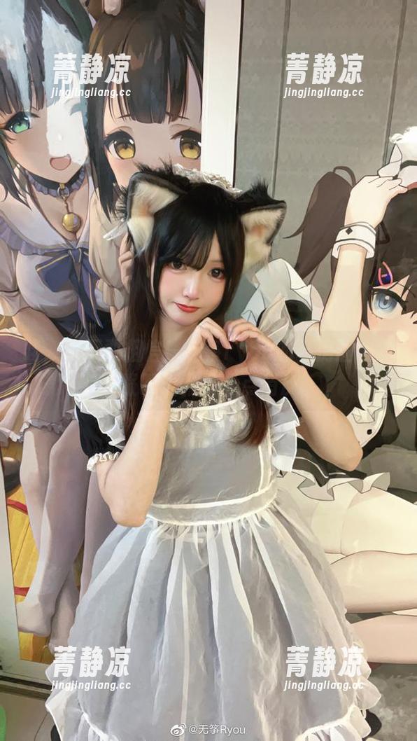 哇，真不敢相信！无筝ryou的私房图包，礼服既优雅又带点俏皮。