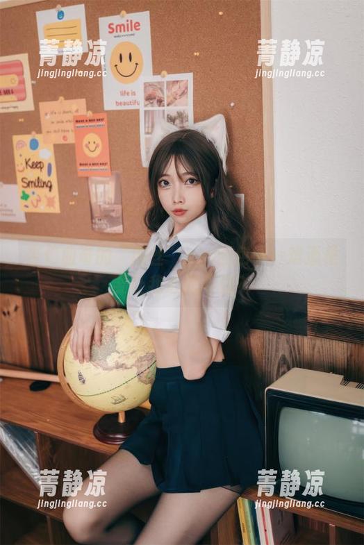 杏仁曲奇的“肉丝”cos图包——难道是要让我心脏不稳？