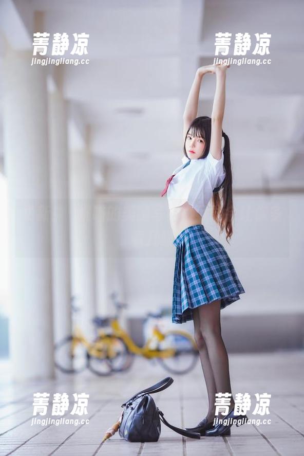 更新！桜桃喵的美腿写真，可能会让你多看几眼