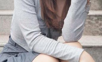 梦丝女神 - 嘘！办公室的香萱私房原图里藏着哪些小心思？都快被我发现了！