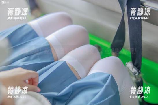 森萝财团 壁纸更新!森萝财团里的黑丝少女,带点成熟的调调!