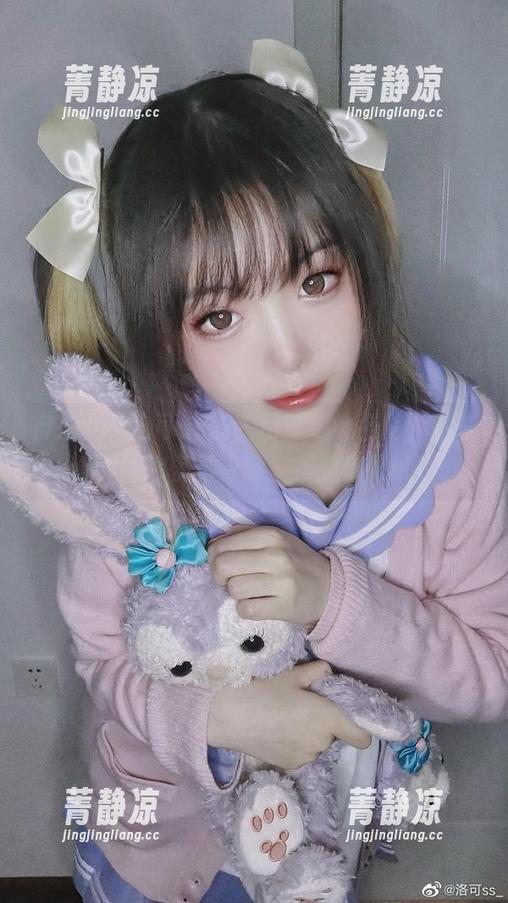 自拍女神洛可ss的独特壁纸命名法，每张都能让你多看一眼。不服你试试！