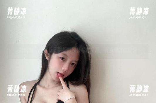 微密圈 - 火龙果羊学姐的独特私拍资源，有点像时间胶囊