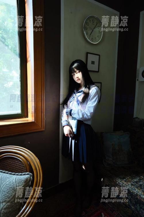 白莉爱吃巧克力 网盘里漂浮着白莉爱吃巧克力的“香奈乎”,心里有点小激动,想着赶紧掏出设备。