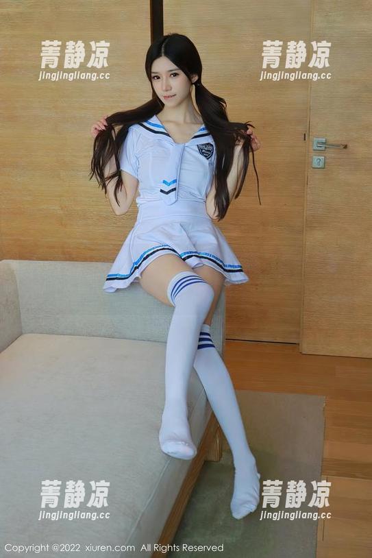秀人网 - 看！大美妞儿的姐姐，照片拍得比我吃蛋糕还香！