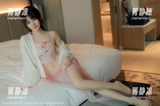 秀人网 - 新图包上线！糯美子的白色轻薄服饰如同被洗白的心灵