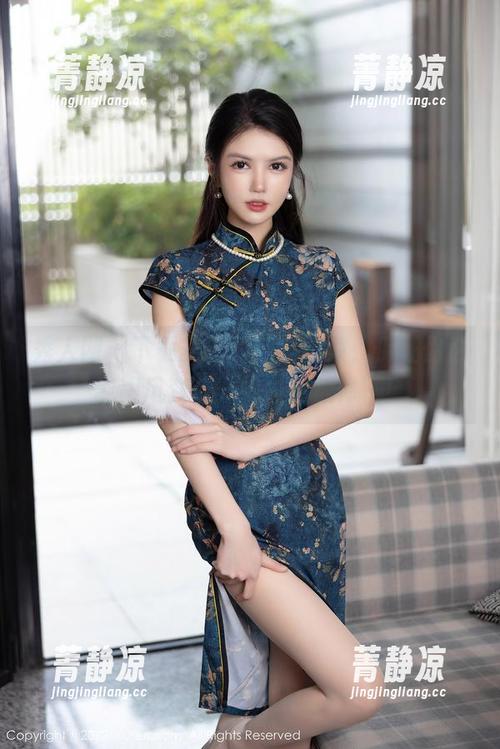 秀人网-美七 秀人网 - 下载美七的纯白图集,保证你也能跟风变成‘纯白播放体’!
