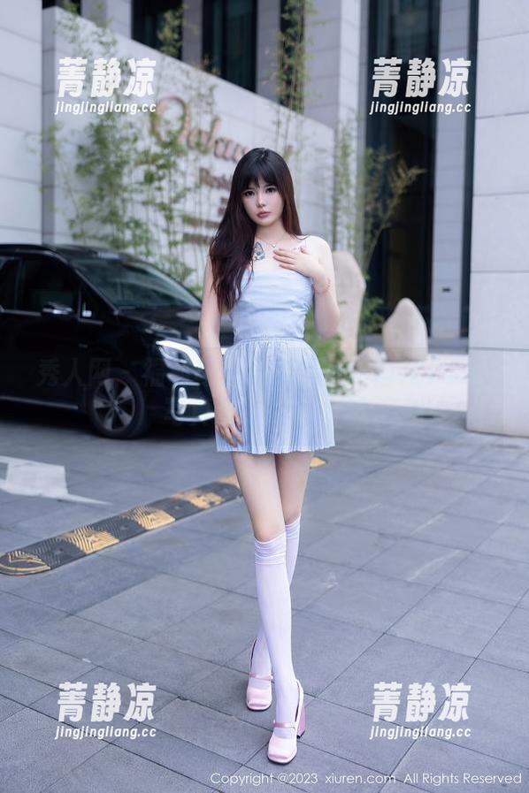 秀人网 - 福利与秘密交织——雨儿1494写真里的轻松一刻