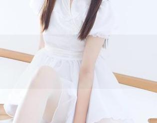 稚乖画册 - 说起来，赤西夜夜和初音少女的私拍图包，有种不一样的默契。