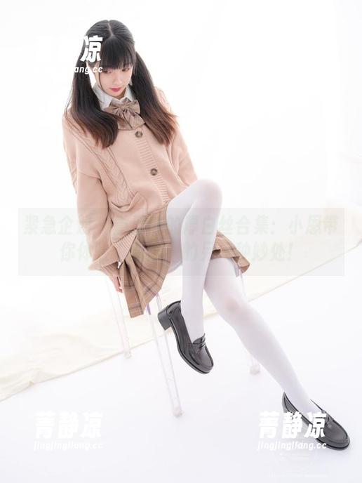紧急企划 - 重口味的厚白丝合集:小恩带你体验“厚度”的另一种妙处!