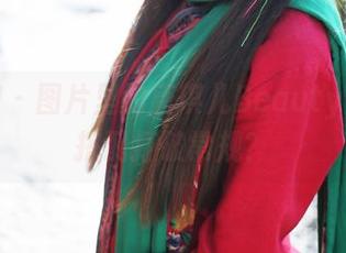 美媛馆 - 图片里的唐琪儿Beauty，短裙搭配打破常规？