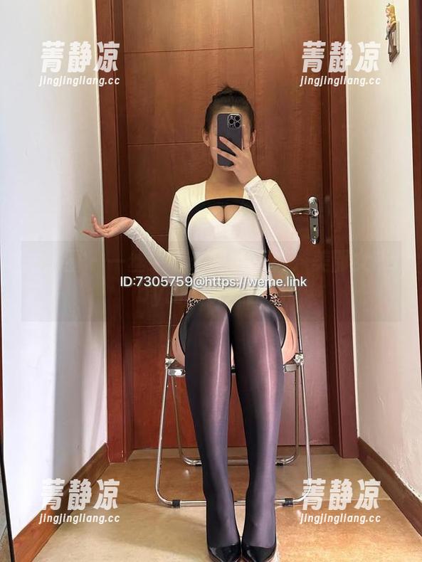 微密圈 - 一丝牛毛未见的写真：美邵女Baby的奶茶式图包