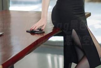 花漾show - 尤妮丝Egg黑色图集：在朦胧中给你留一点想象空间