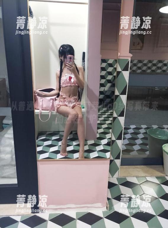 从普通女孩到女王：萌芽儿o0给写真带来的独特‘护理’