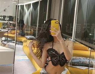 微密圈 - 葛征的红皮衣，让每天都充满激情，快下载全套，一起燃烧吧！